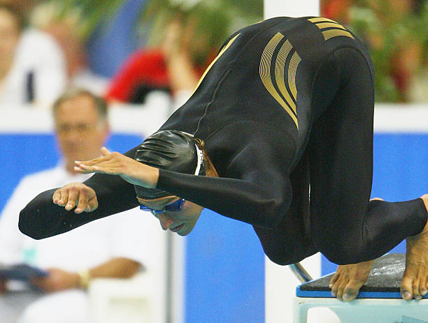 豪门母女温馨日常 郭晶晶陪6岁女儿观展尽显母爱