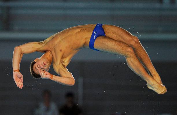 吴敏霞的知性美：退役后的优雅人生新篇章