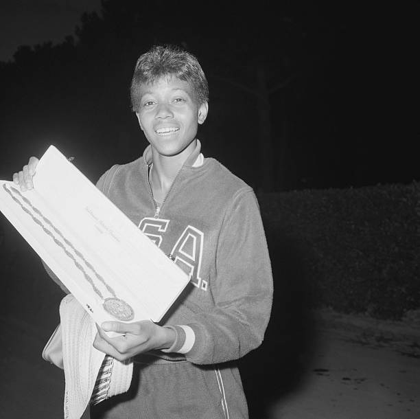 珍贵旧照：郭晶晶与霍启刚初次同框，爱情故事悄然萌芽