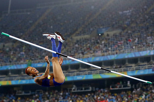 跳水比赛评分规则：何时会出现并列？