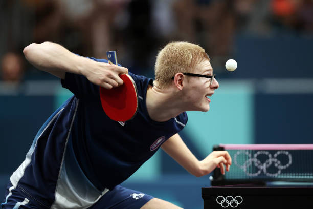 如何规划家庭乒乓球室？长度、宽度与空间布局指南