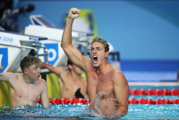 游泳转向技巧全解析:视频教程带你轻松掌握