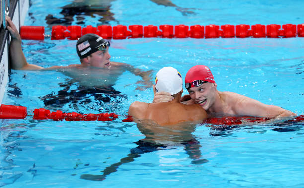 游泳转身如何省力又高效？专业教练来支招