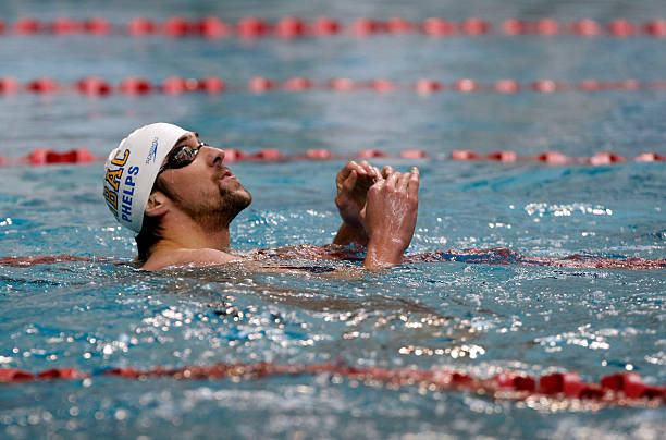 如何快速找到并修复充气游泳池的漏气点？