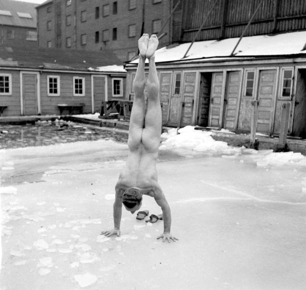 感动瞬间:花样游泳运动员演绎我爱你中国