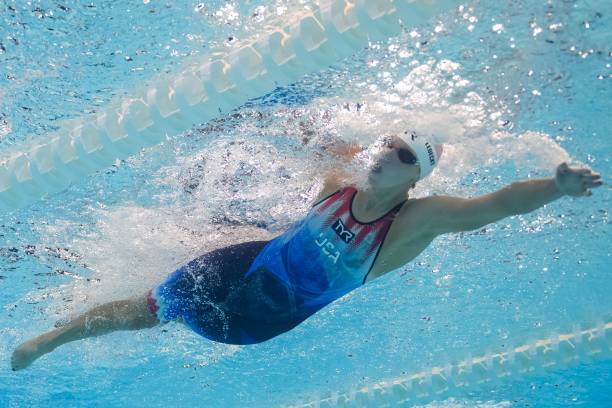 男子100米自由泳历史排名：突破与创新的里程碑