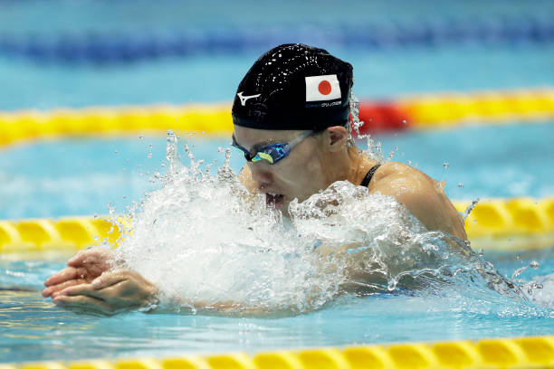 腰间盘突出的女性如何安全地进行游泳锻炼？