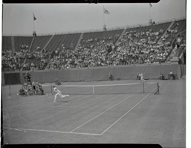 拉夫拉蒂诺娃的经典比赛回顾:那些改变网球历史的瞬间