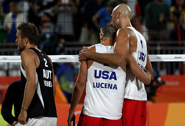 排球发球技术入门：从基础姿势到上手发球