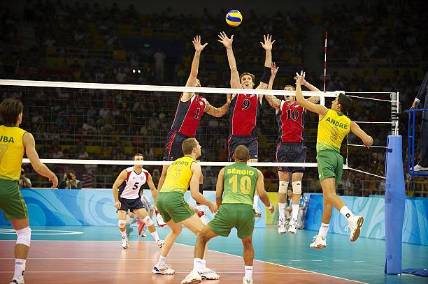 对墙训练：排球运动员必备的日常练习项目