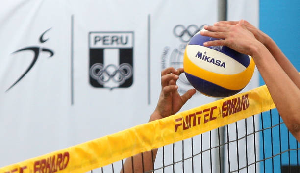 如何准确绘制排球场地平面图:尺寸与标记指南