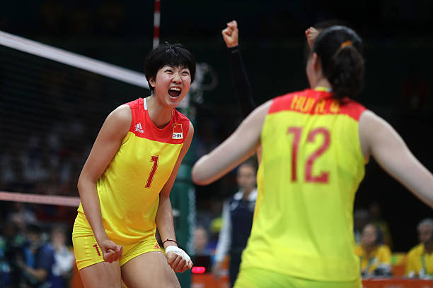 汽排球场地高度详解：室内场地的尺寸与设计