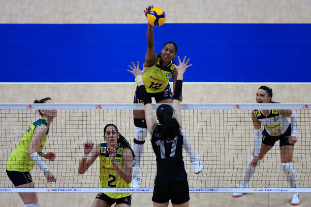 排球比赛规则解析:得分、犯规与裁判手势