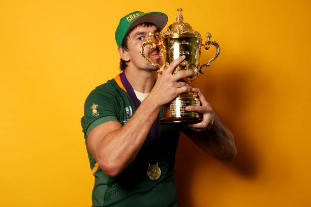 中国女记者专访世界杯教练：揭秘国家队执教心路历程